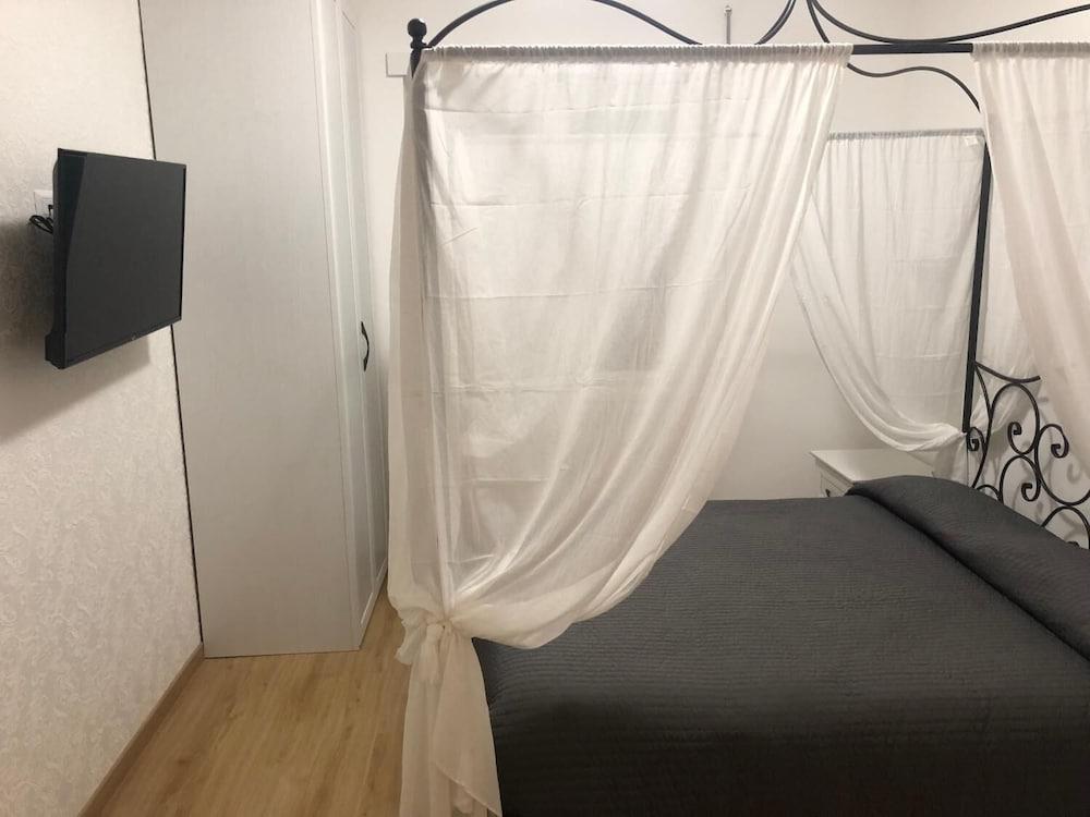 B&B Dea Tiburtina Rom Exteriör bild