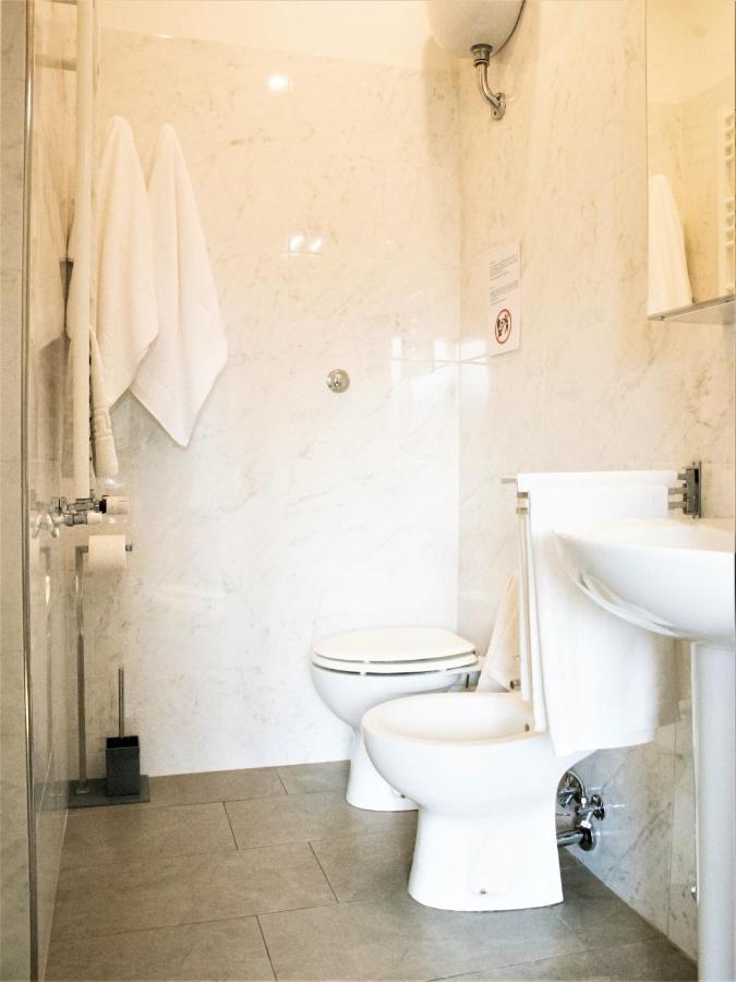 B&B Dea Tiburtina Rom Exteriör bild